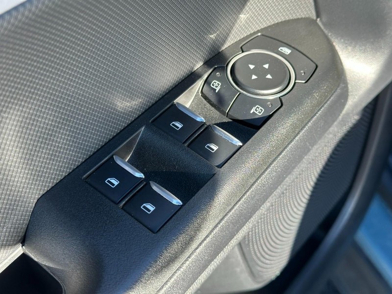 Ford Bronco Sport Vehicle Full-screen Gallery Image 16