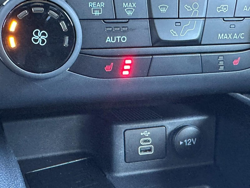 Ford Bronco Sport Vehicle Full-screen Gallery Image 21