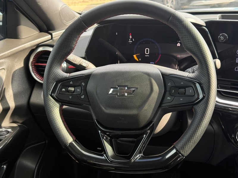 Chevrolet Trax Vehicle Full-screen Gallery Image 11