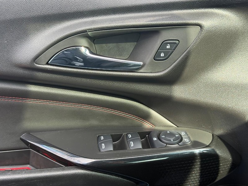 Chevrolet Trax Vehicle Full-screen Gallery Image 24