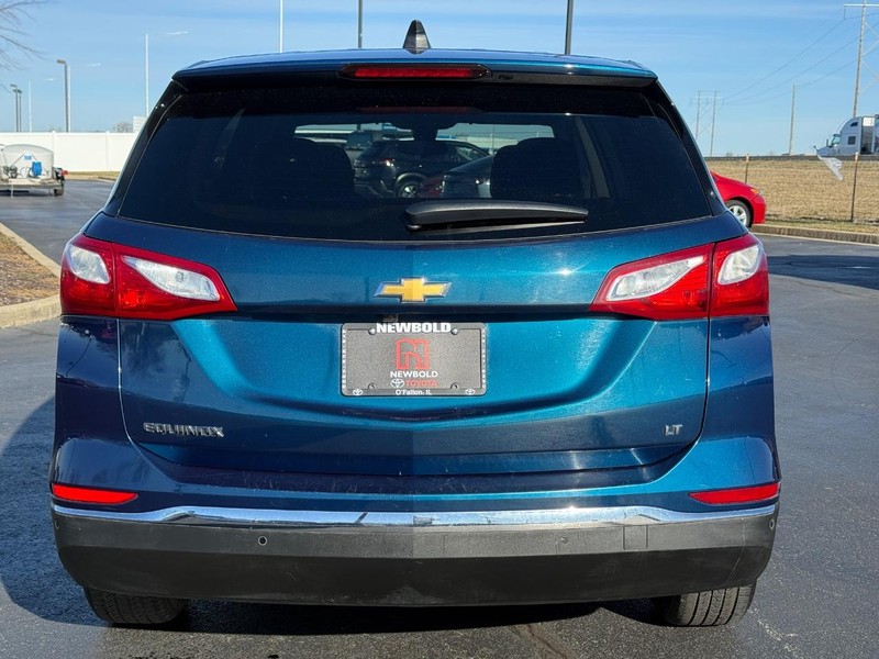 Chevrolet Equinox Vehicle Full-screen Gallery Image 04