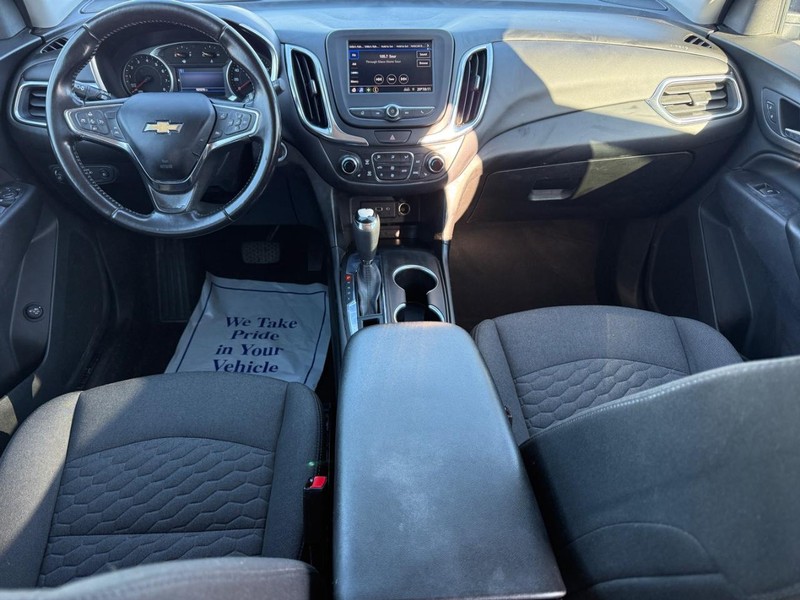 Chevrolet Equinox Vehicle Full-screen Gallery Image 10