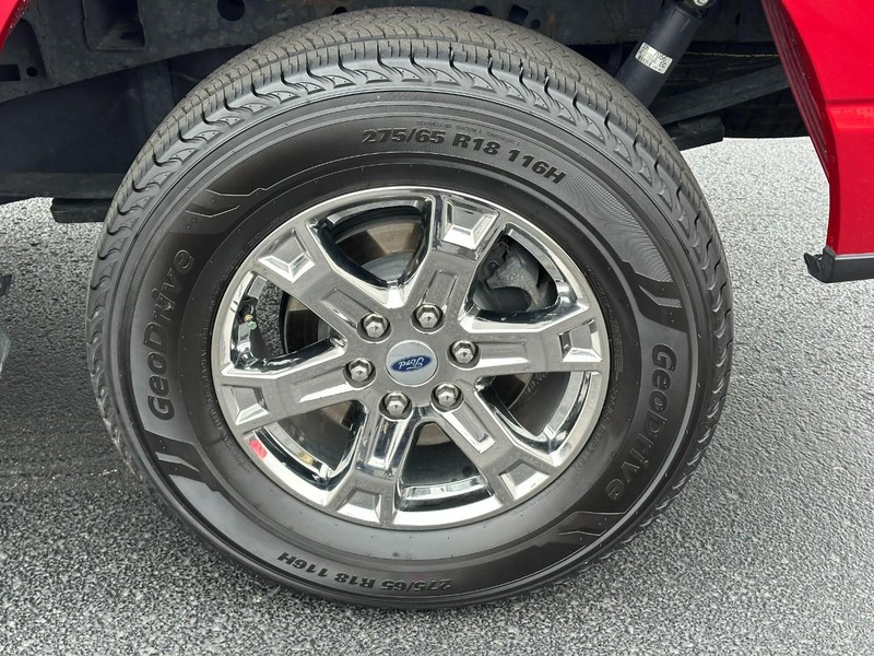 Ford F-150 Vehicle Full-screen Gallery Image 07