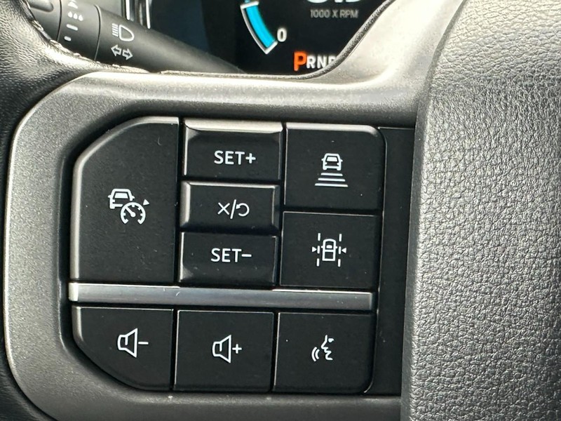 Ford F-150 Vehicle Full-screen Gallery Image 19