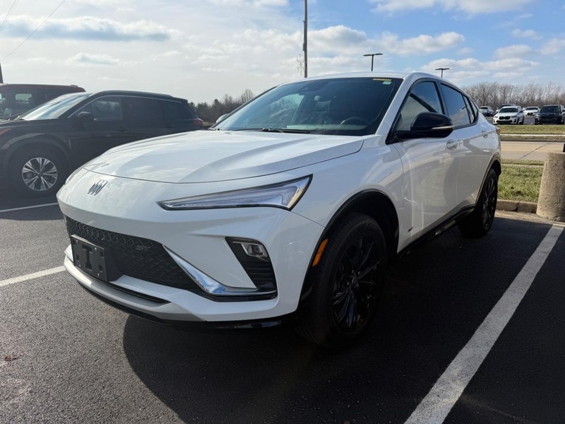 Buick Envista Vehicle Full-screen Gallery Image 04