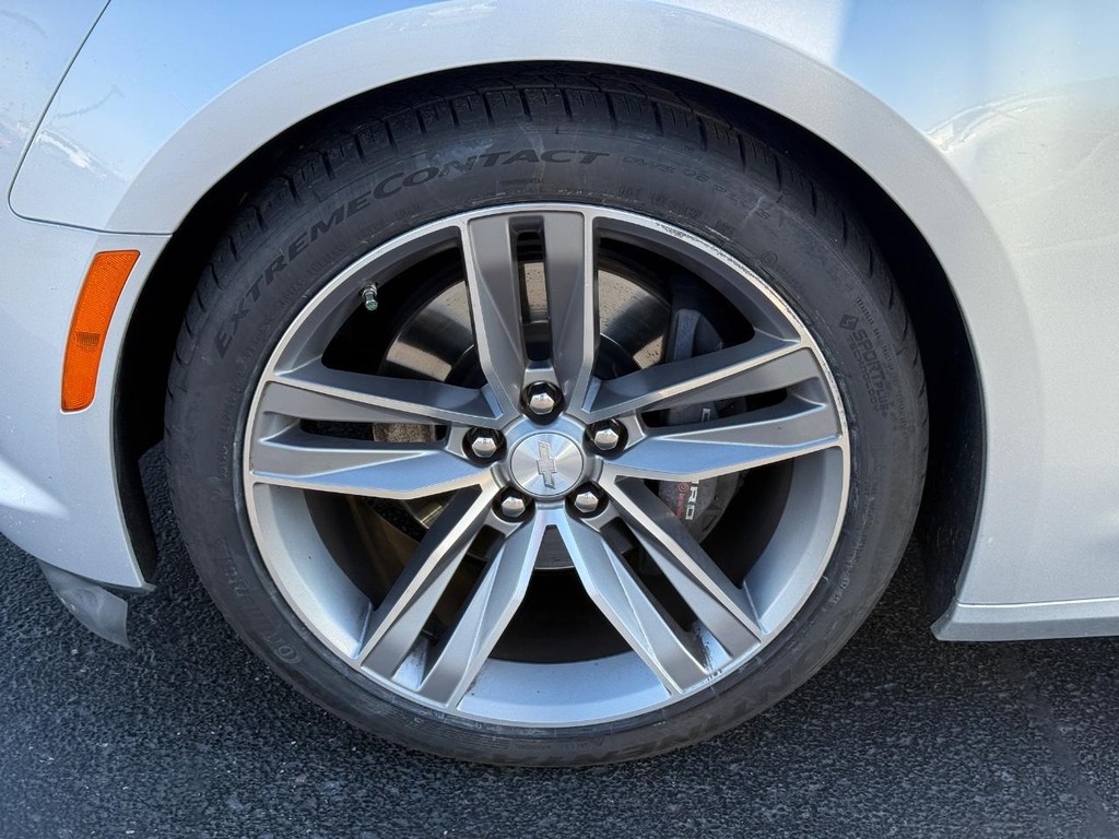 Chevrolet Camaro Vehicle Full-screen Gallery Image 08