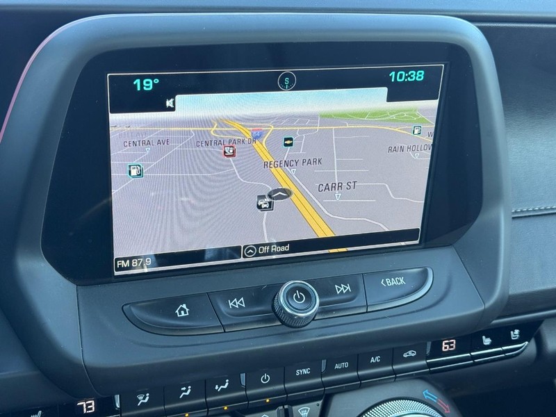 Chevrolet Camaro Vehicle Full-screen Gallery Image 17