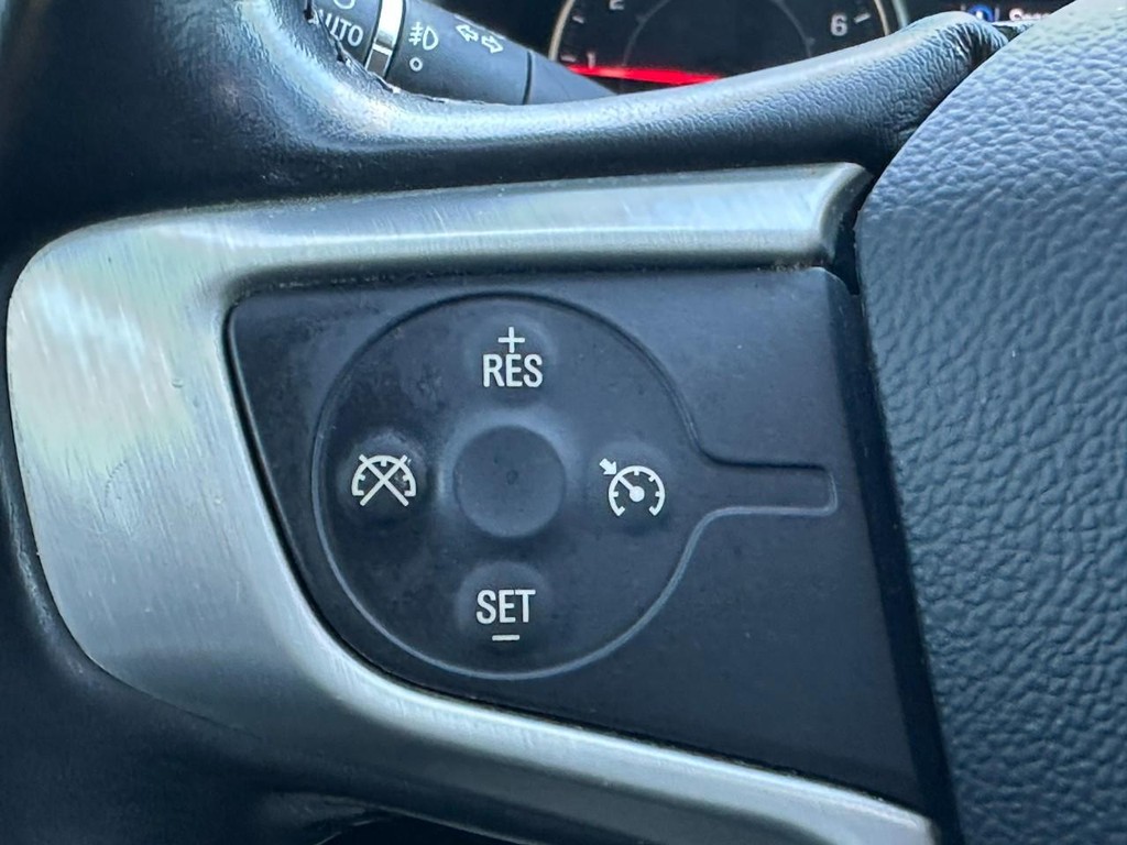 GMC Acadia Vehicle Full-screen Gallery Image 20