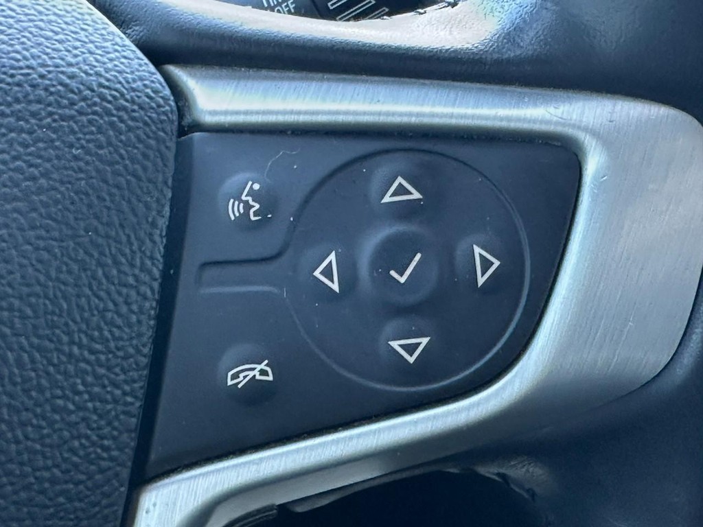 GMC Acadia Vehicle Full-screen Gallery Image 21