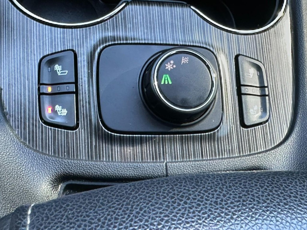 GMC Acadia Vehicle Full-screen Gallery Image 23