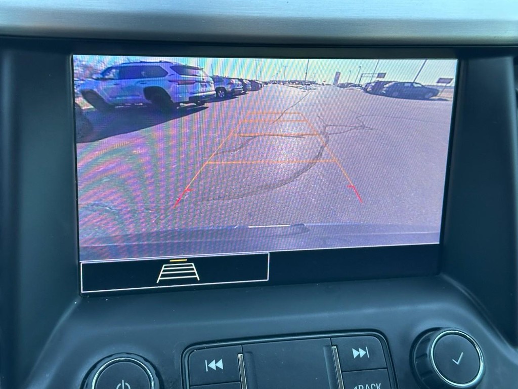 GMC Acadia Vehicle Full-screen Gallery Image 24