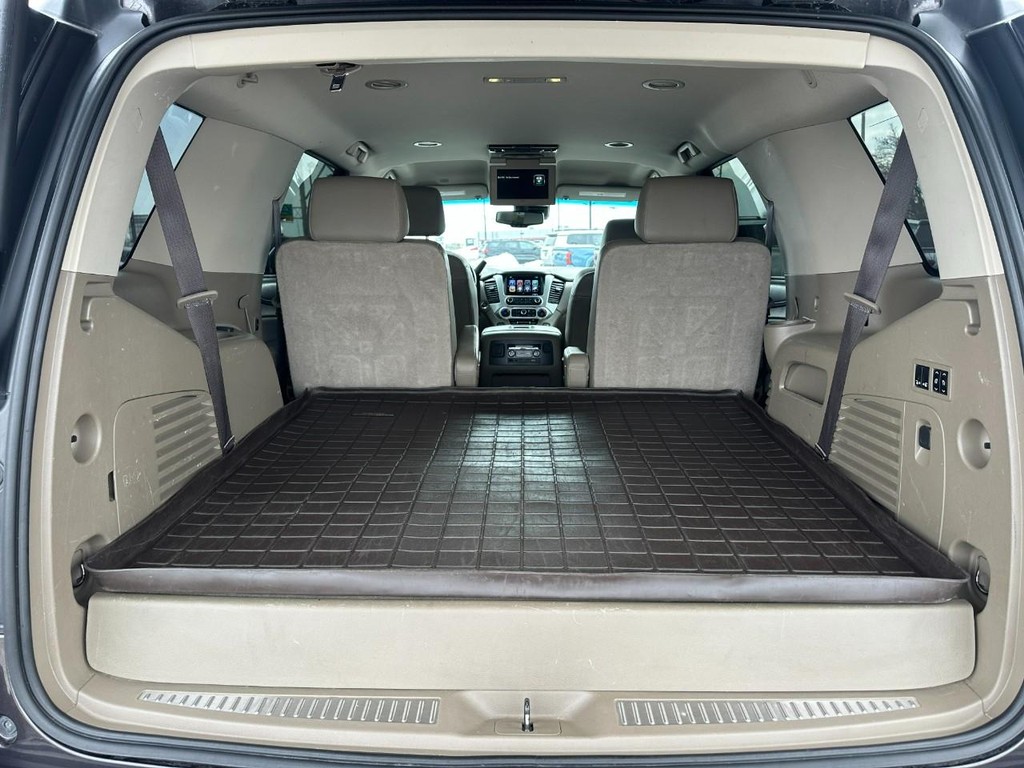 GMC Yukon Vehicle Full-screen Gallery Image 05