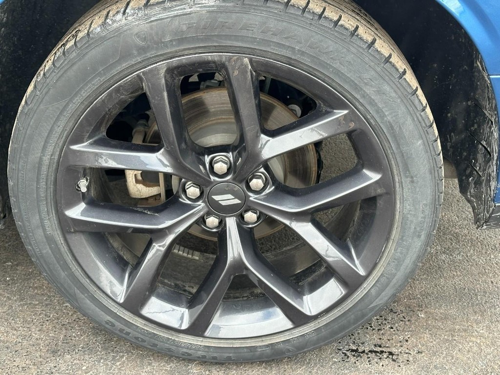 Dodge Challenger Vehicle Full-screen Gallery Image 07