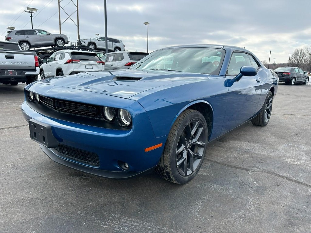 Dodge Challenger Vehicle Full-screen Gallery Image 08