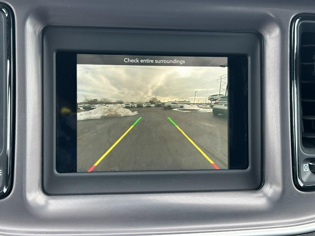 Dodge Challenger Vehicle Full-screen Gallery Image 20