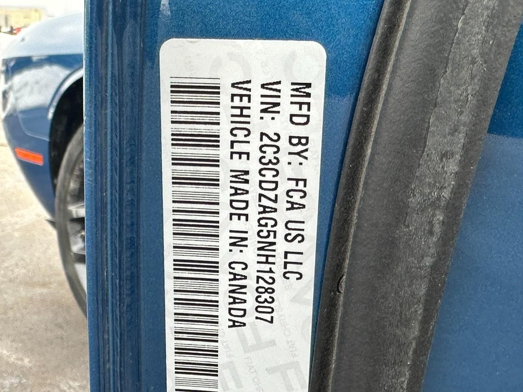 Dodge Challenger Vehicle Full-screen Gallery Image 21