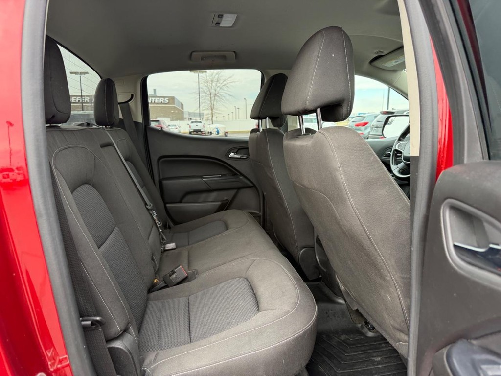 Chevrolet Colorado Vehicle Full-screen Gallery Image 10