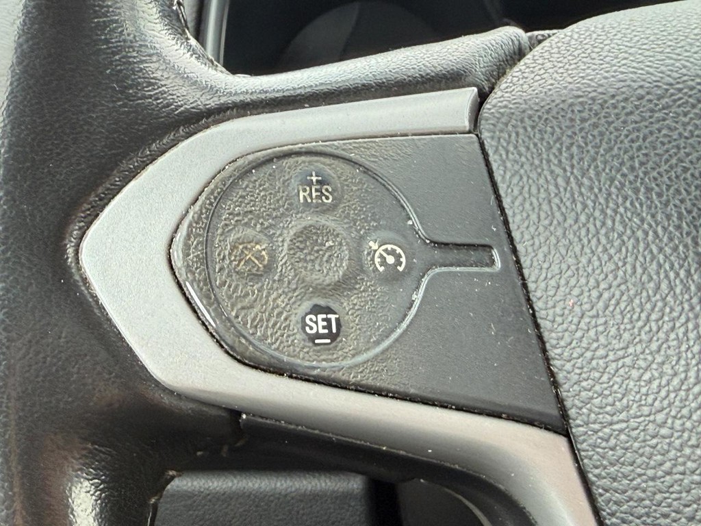 Chevrolet Colorado Vehicle Full-screen Gallery Image 13