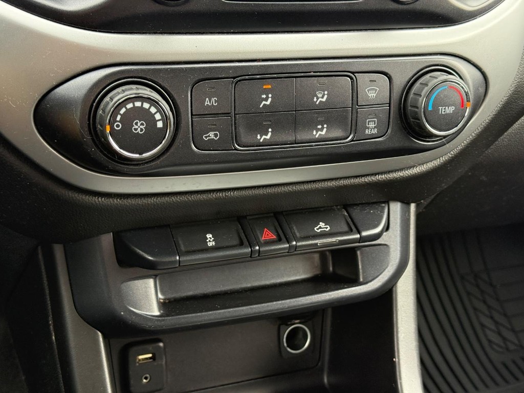 Chevrolet Colorado Vehicle Full-screen Gallery Image 17