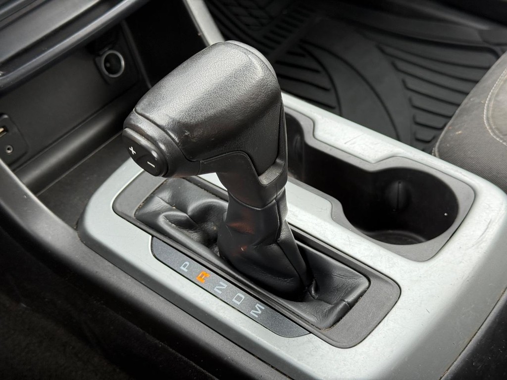 Chevrolet Colorado Vehicle Full-screen Gallery Image 18