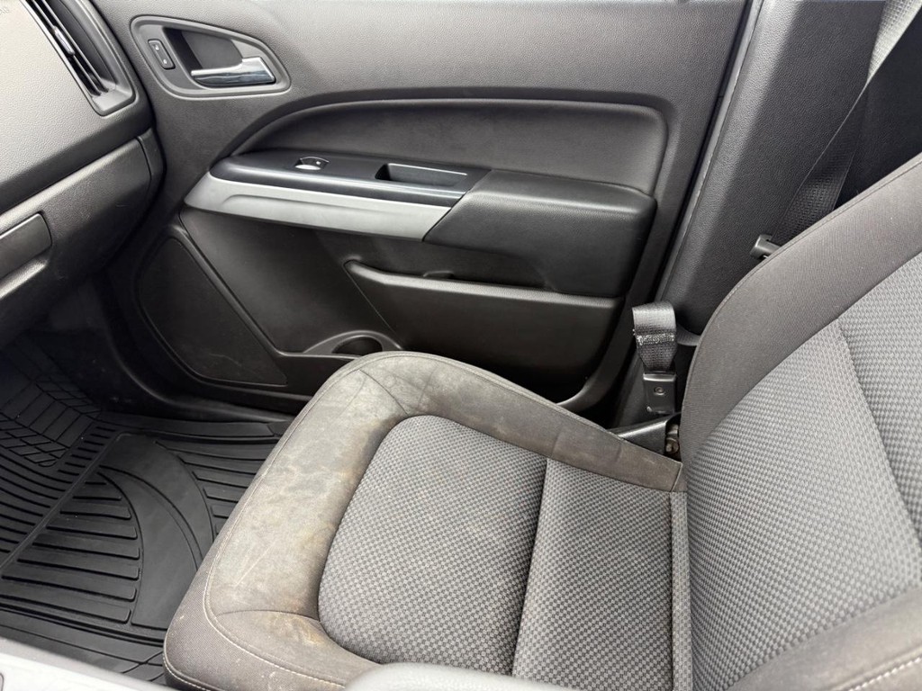 Chevrolet Colorado Vehicle Full-screen Gallery Image 19