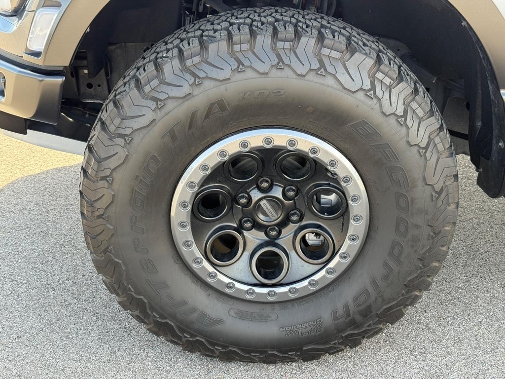 Ford F-150 Vehicle Full-screen Gallery Image 07