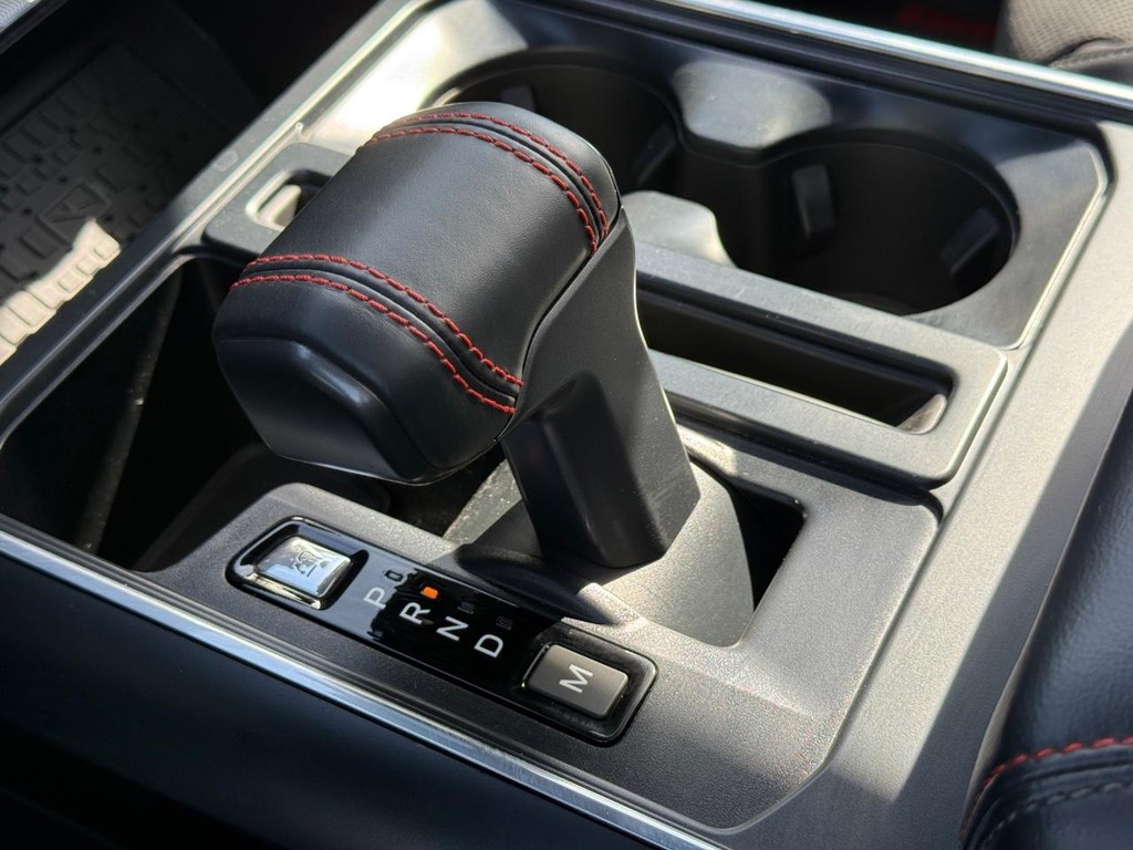 Ford F-150 Vehicle Full-screen Gallery Image 23