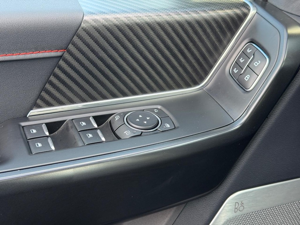 Ford F-150 Vehicle Full-screen Gallery Image 27