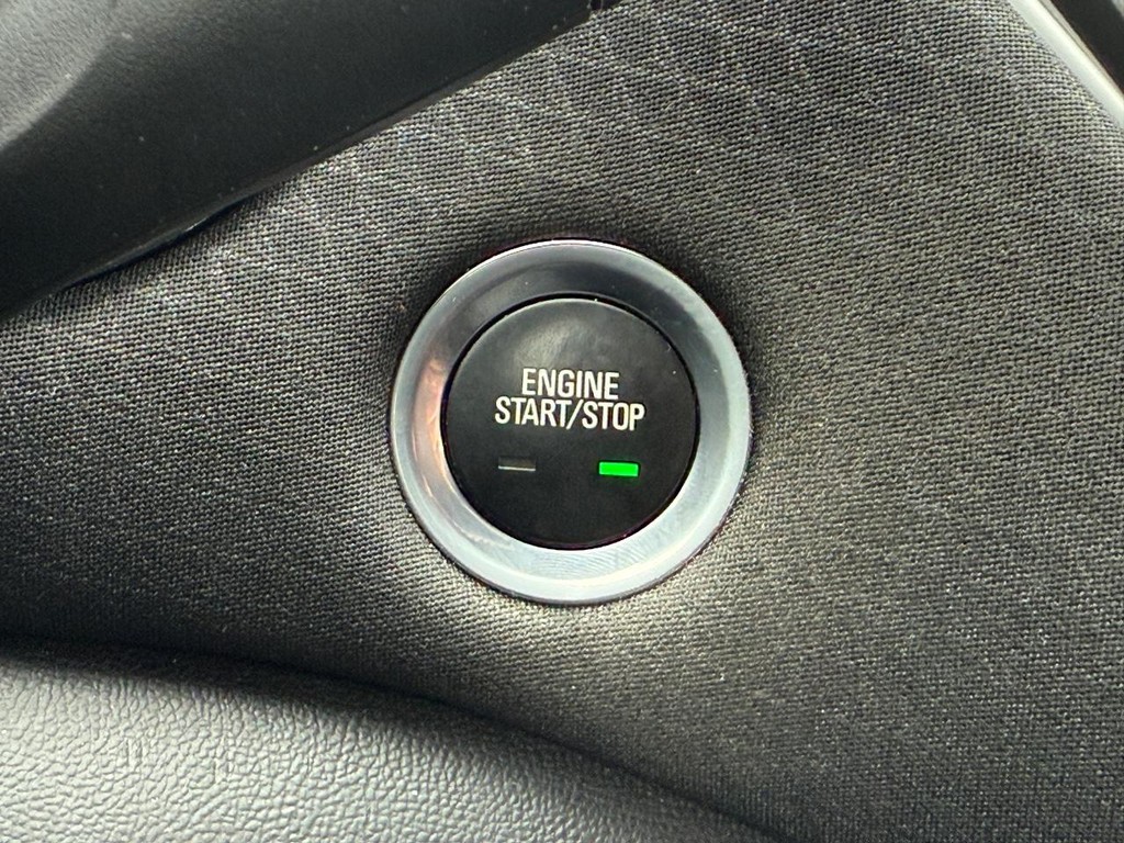 Chevrolet Malibu Vehicle Full-screen Gallery Image 15