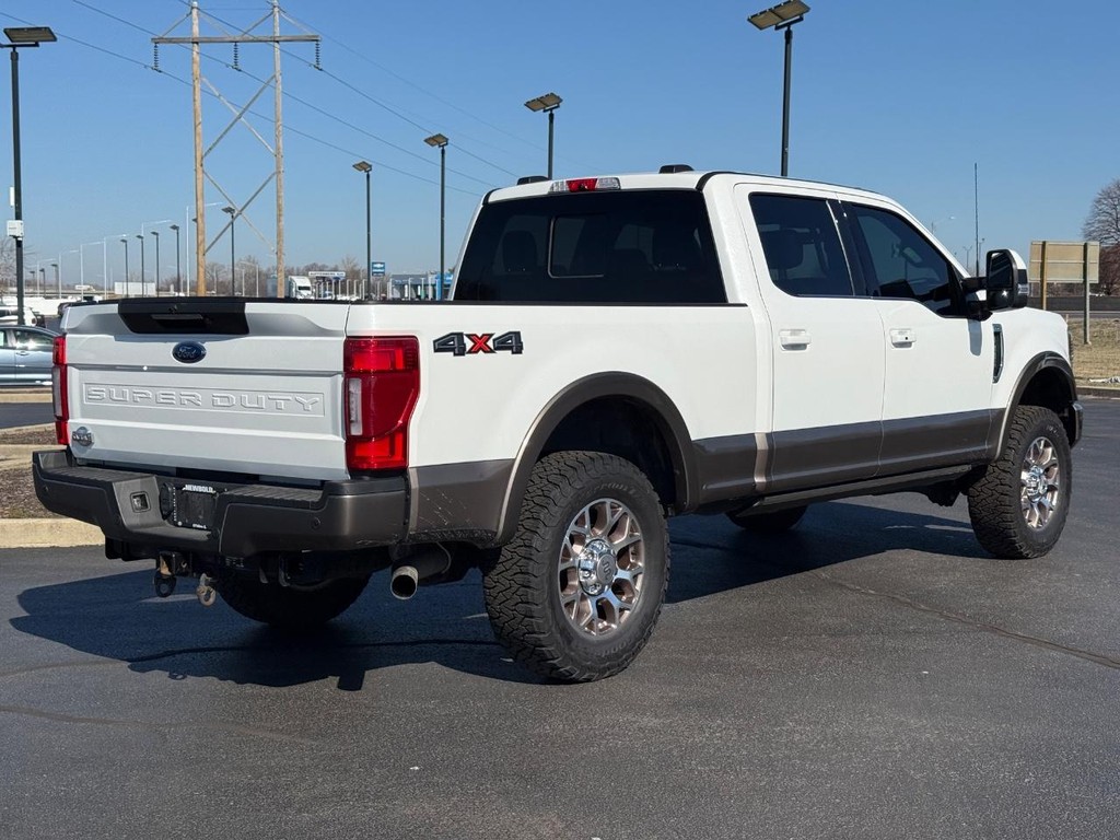 Ford Super Duty F-250 SRW Vehicle Full-screen Gallery Image 03