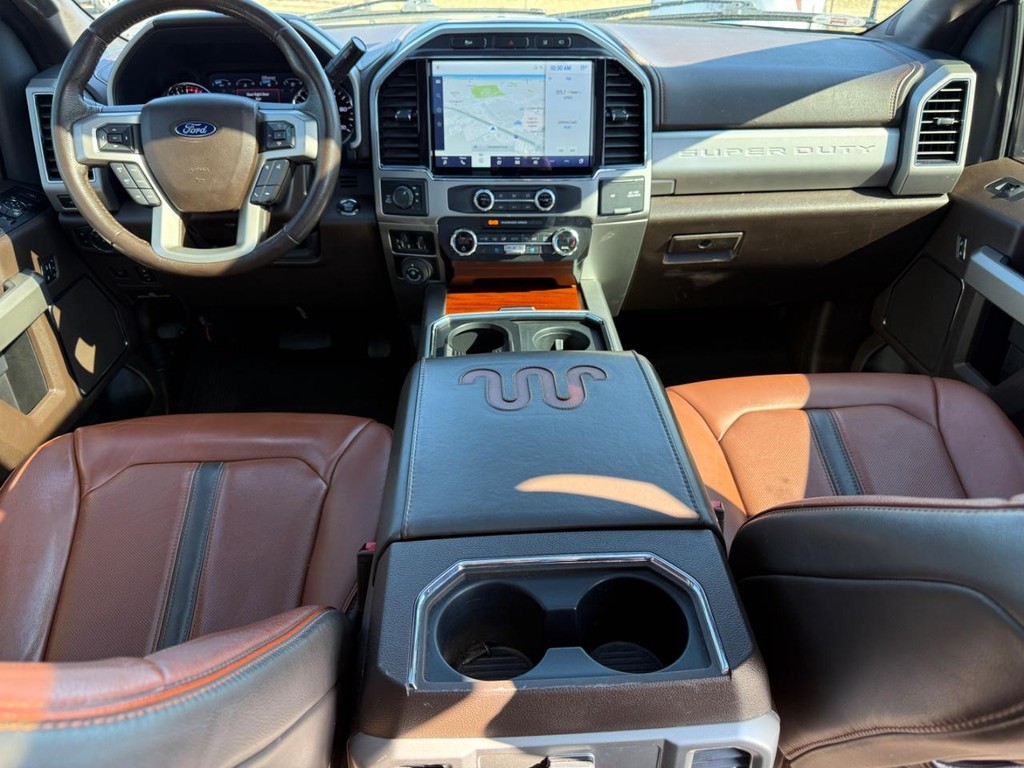 Ford Super Duty F-250 SRW Vehicle Full-screen Gallery Image 14