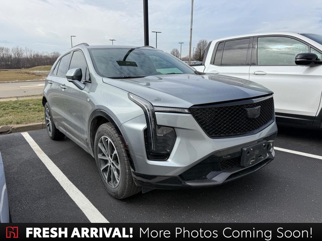 more details - cadillac xt4