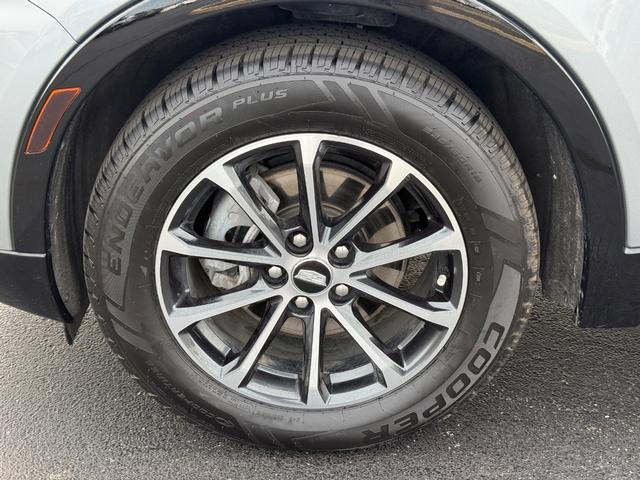 Cadillac XT4 Vehicle Full-screen Gallery Image 07