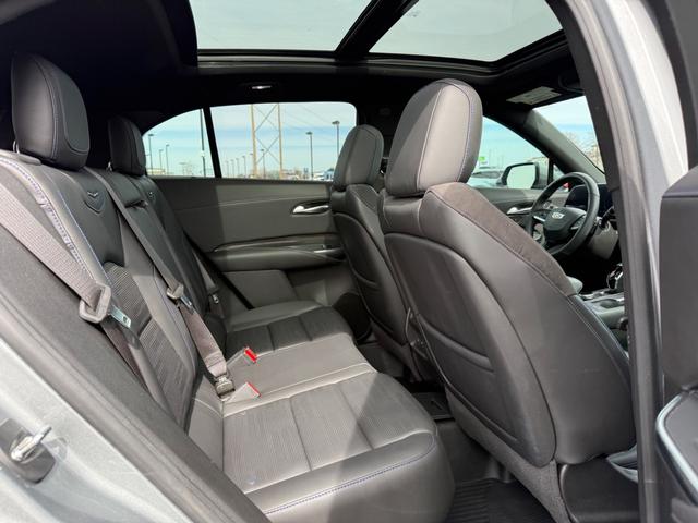 Cadillac XT4 Vehicle Full-screen Gallery Image 10