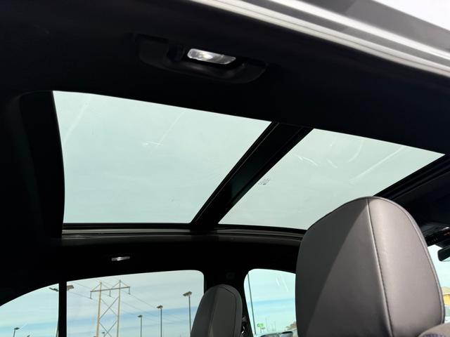 Cadillac XT4 Vehicle Full-screen Gallery Image 11