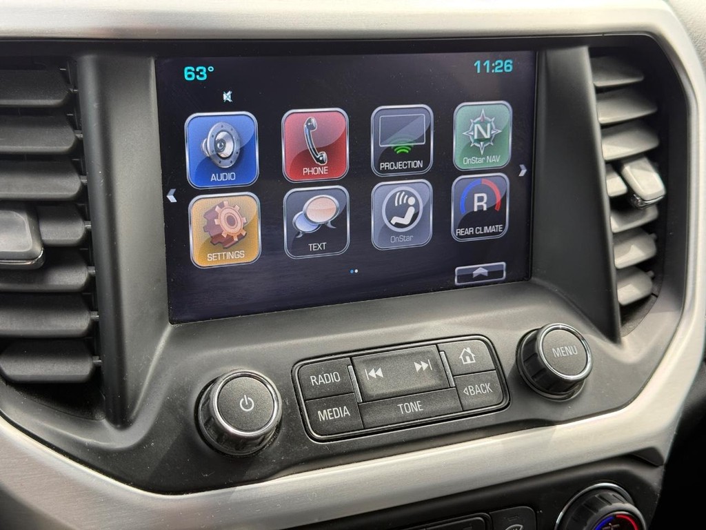 GMC Acadia Vehicle Full-screen Gallery Image 17