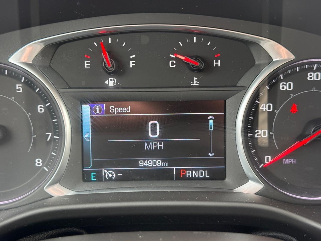 GMC Acadia Vehicle Full-screen Gallery Image 23