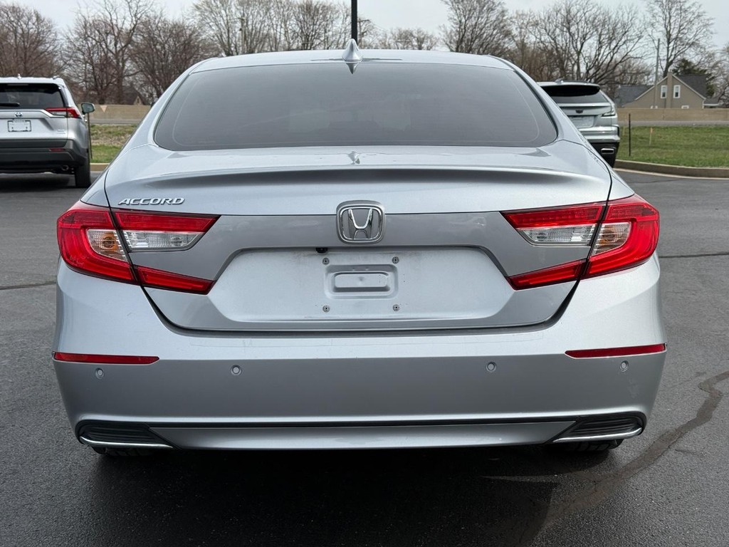 Honda Accord Sedan Vehicle Full-screen Gallery Image 04