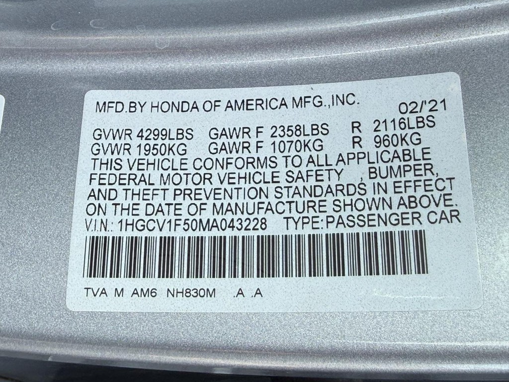 Honda Accord Sedan Vehicle Full-screen Gallery Image 25