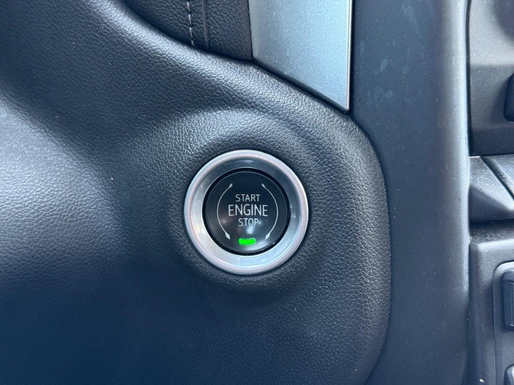 Chevrolet Silverado 1500 Vehicle Full-screen Gallery Image 18