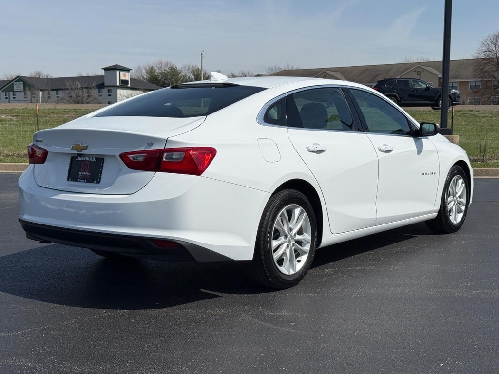 Chevrolet Malibu Vehicle Full-screen Gallery Image 03