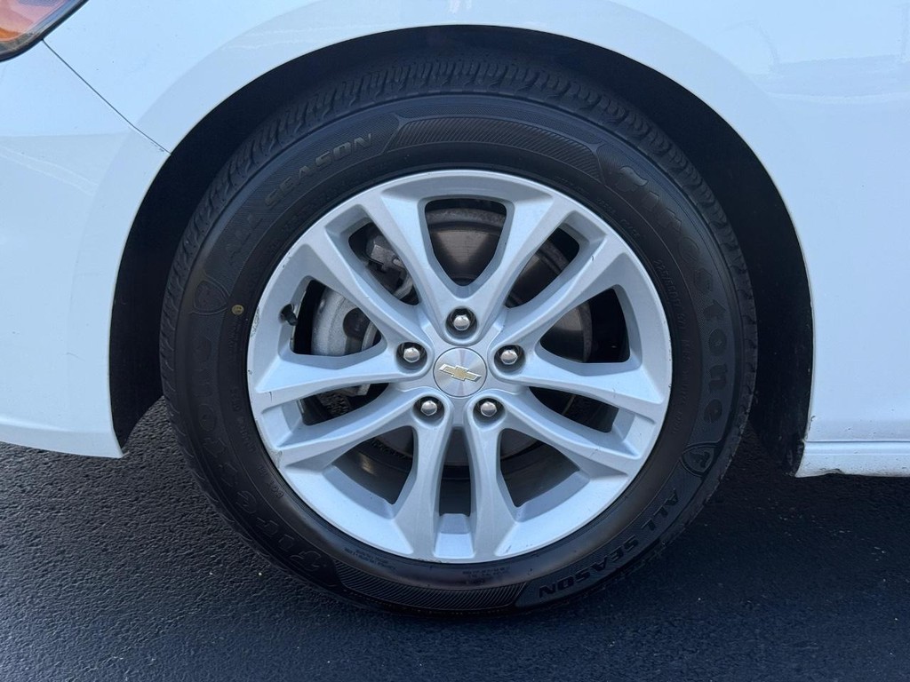 Chevrolet Malibu Vehicle Full-screen Gallery Image 07