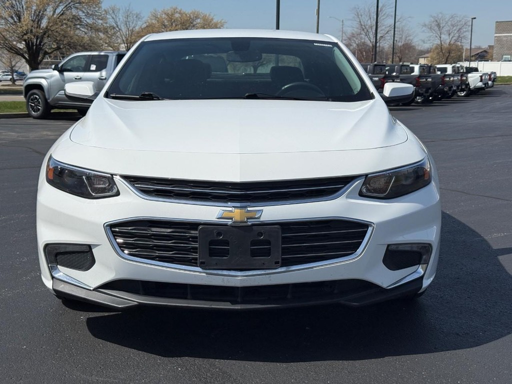 Chevrolet Malibu Vehicle Full-screen Gallery Image 09