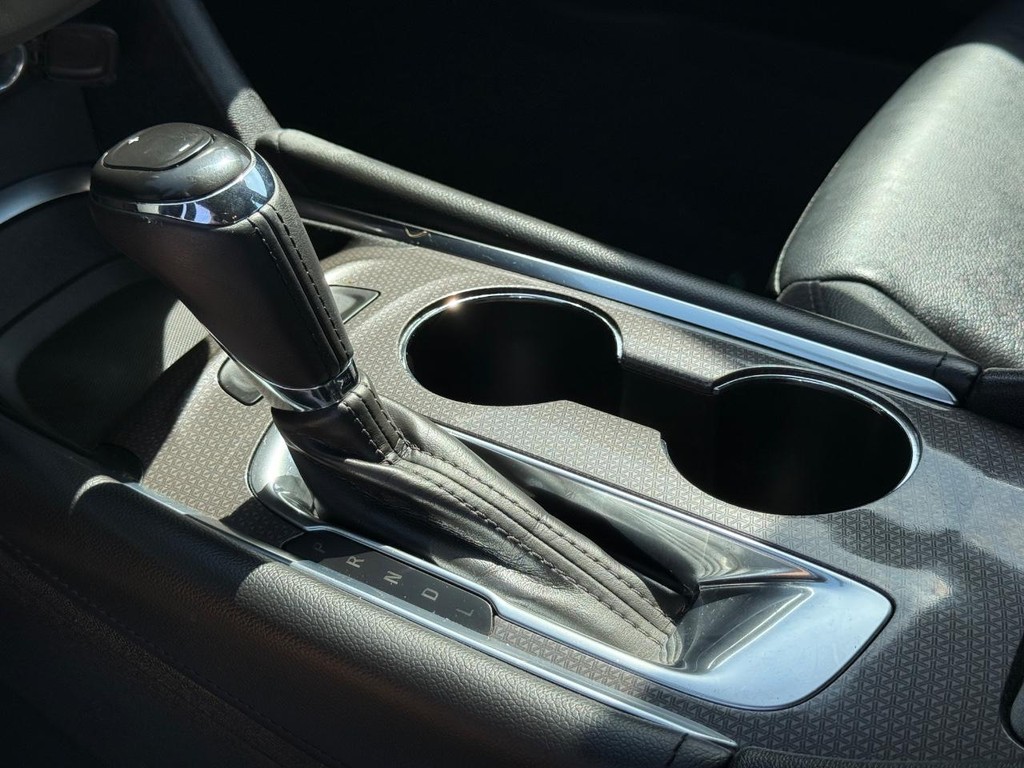 Chevrolet Malibu Vehicle Full-screen Gallery Image 17