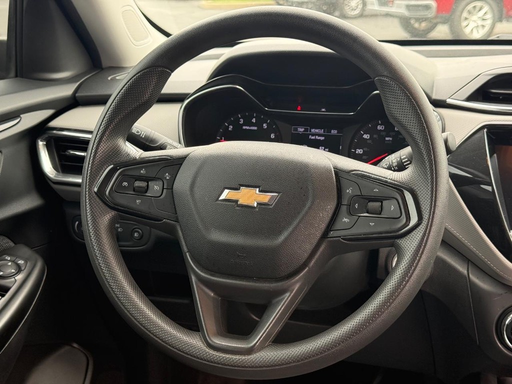 Chevrolet TrailBlazer Vehicle Full-screen Gallery Image 12