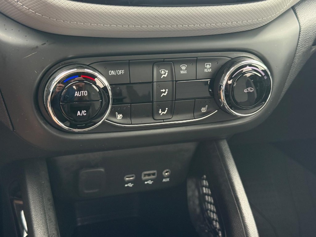 Chevrolet TrailBlazer Vehicle Full-screen Gallery Image 18