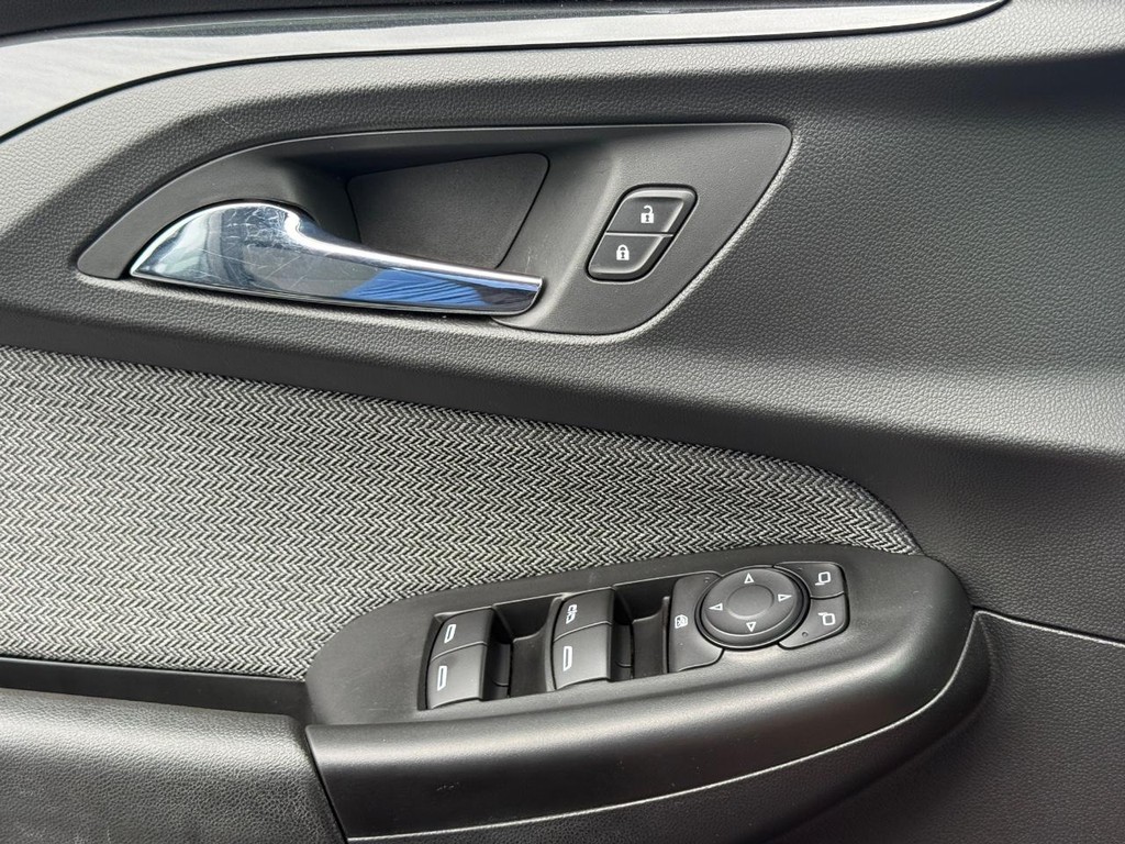 Chevrolet TrailBlazer Vehicle Full-screen Gallery Image 22