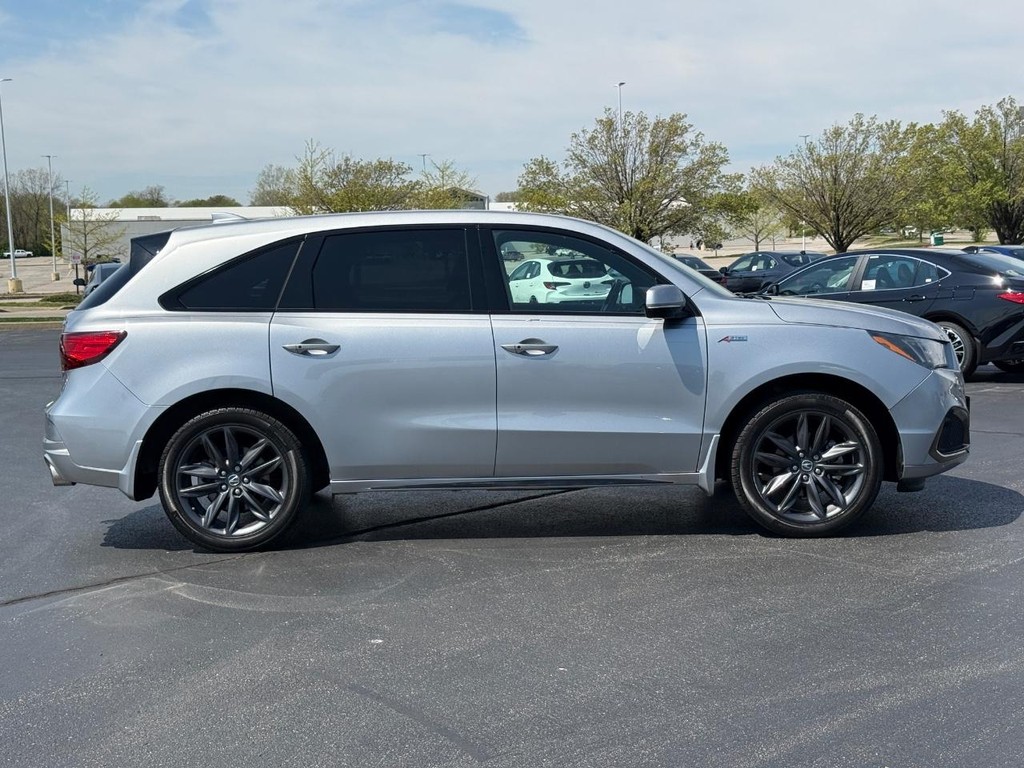 Acura MDX Vehicle Full-screen Gallery Image 02