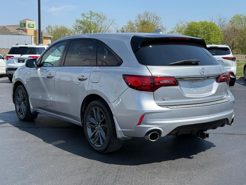 Acura MDX Vehicle Full-screen Gallery Image 05