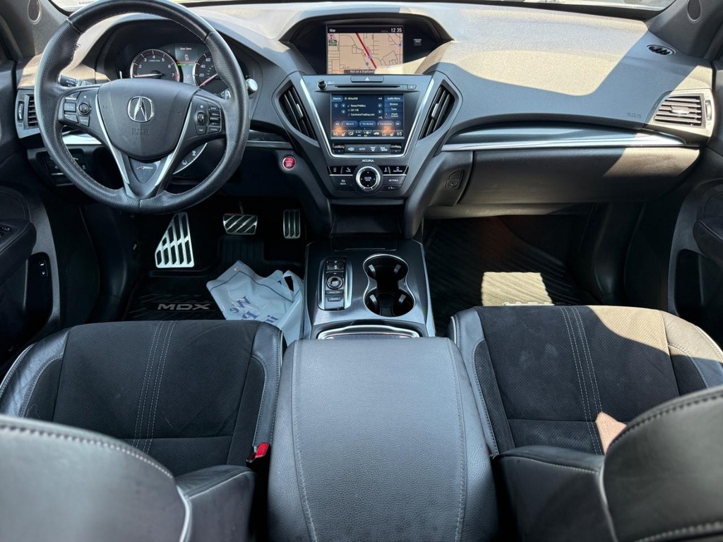 Acura MDX Vehicle Full-screen Gallery Image 14